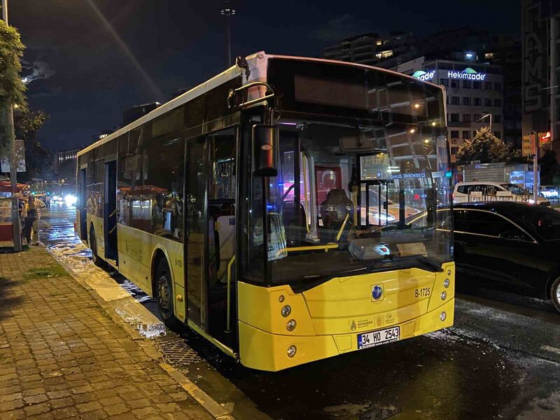 BEYOĞLU’NDA İETT OTOBÜSÜNDE KORKUTAN