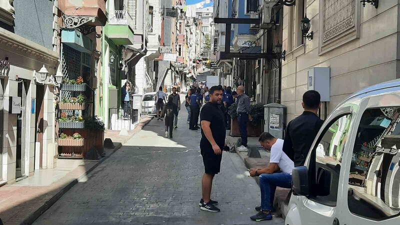 Beyoğlu’nda otel odasında dehşet: Sevgilisinin darbettiği kadın hastanede hayatını kaybetti