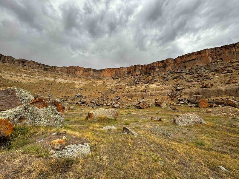 Bir çok medeniyete ev sahipliği yapan  “Meya Antik Kenti” turizme kazandırılmayı bekliyor