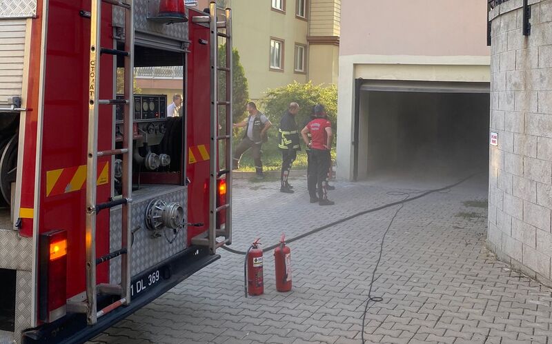 BOZÜYÜK’TE MARKET DEPOSUNDA ÇIKAN