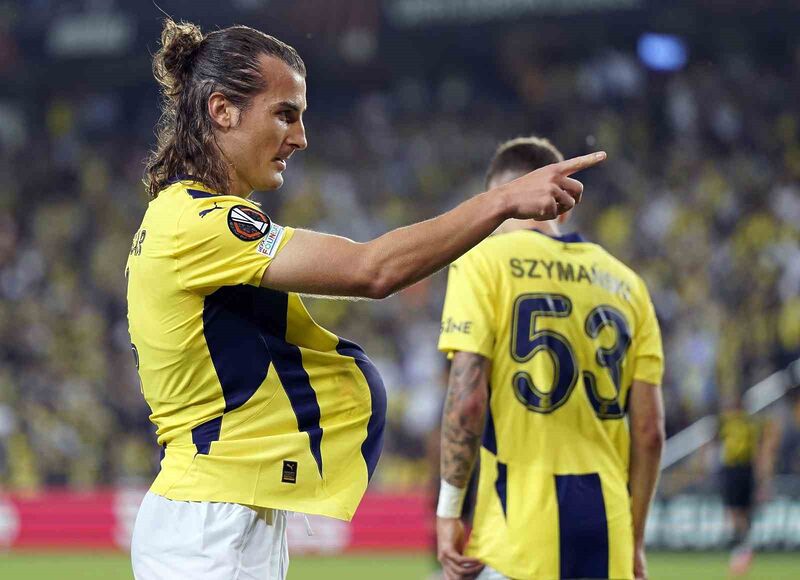 FENERBAHÇE'NİN MİLLİ FUTBOLCUSU ÇAĞLAR