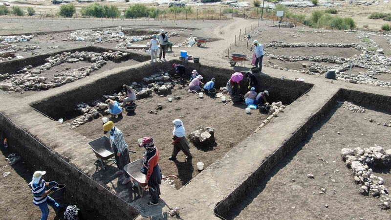 DİYARBAKIR'IN ERGANİ İLÇESİNDE GÖÇEBELİKTEN