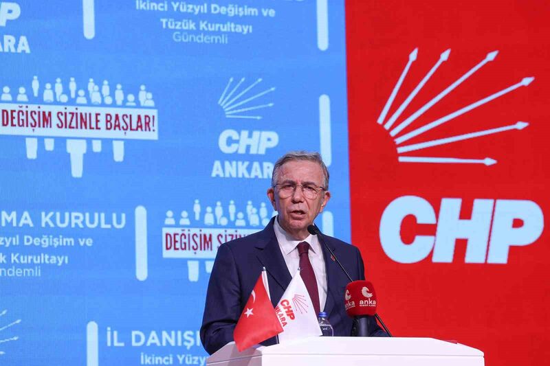 CHP Genel Başkanı Özel: “Bu akşam Kılıçdaroğlu ile bir araya gelip tüzükle ilgili önerilerini alacağım”