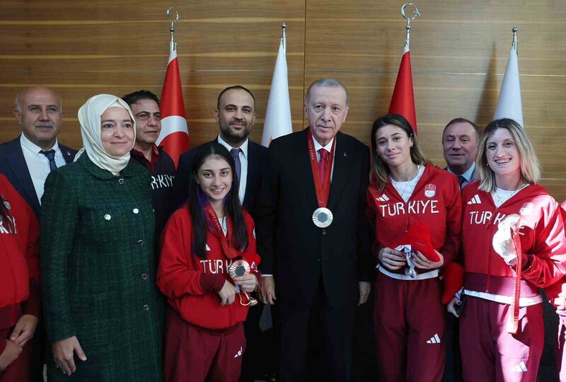 CUMHURBAŞKANI RECEP TAYYİP ERDOĞAN,