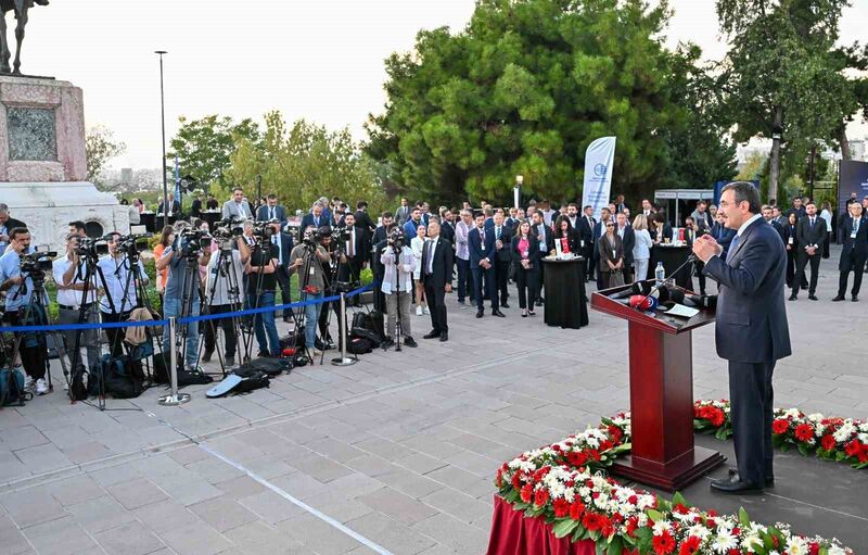 Cumhurbaşkanı Yardımcısı Yılmaz: “Eylül ayı enflasyonuyla birlikte 40’lı rakamları göreceğimizi tahmin ediyoruz. Yılsonu itibarıyla da yüzde 41,5 gibi bir beklentimiz var”