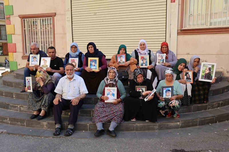 Diyarbakır’da ailelerin evlat nöbeti kararlılıkla sürüyor