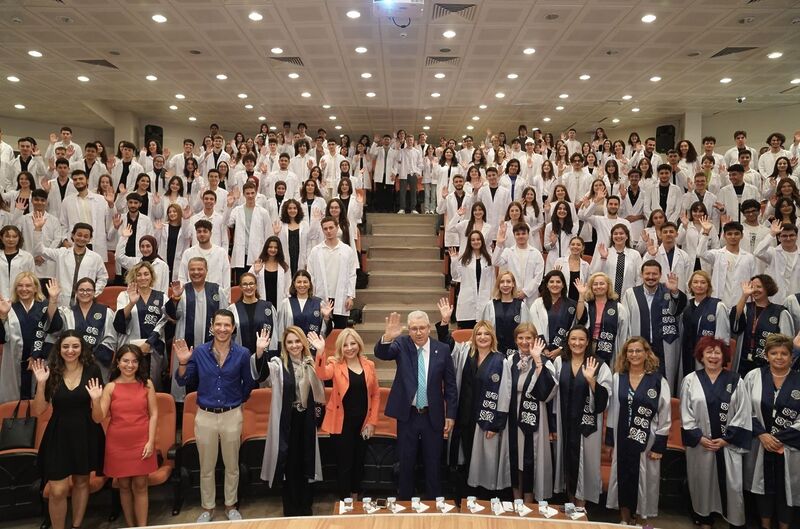 Egeli genç sağlıkçıların beyaz önlük heyecanı