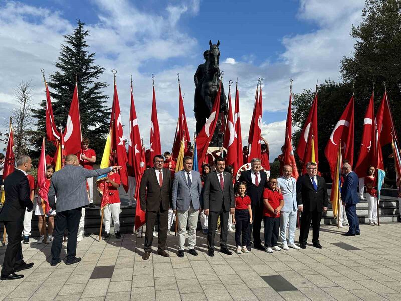 Eğitim öğretim yılı törenle başladı