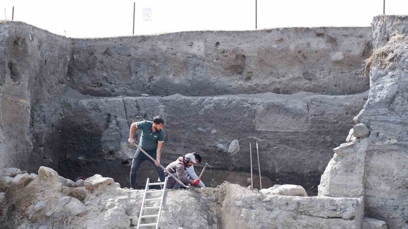 ERZURUM’DAKİ ARKEOLOJİK KAZILARDA 6