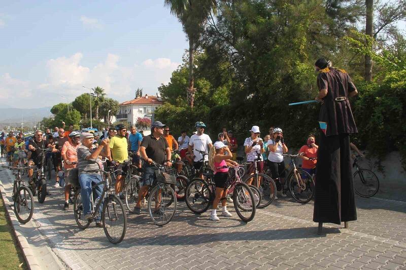 Fethiye’de ’Arabasız Gün’ bisiklet etkinliği ilgi gördü