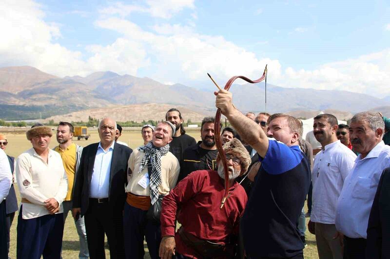 GELENEKSEL TÜRK OKÇULUĞU ŞAMPİYONASI