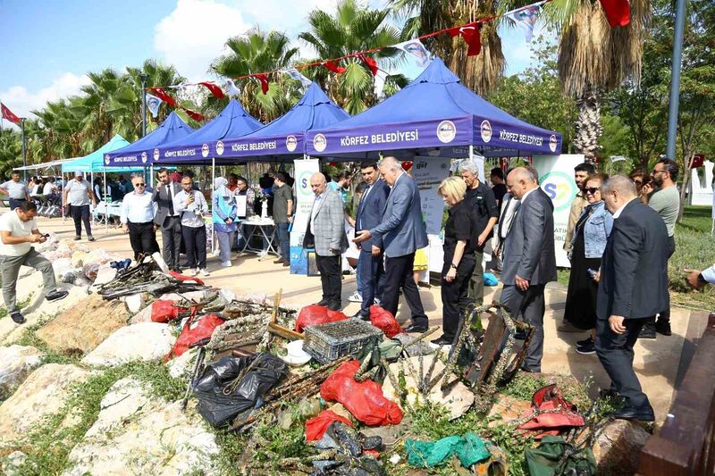 Hereke sahilinde kıyı ve deniz temizliği