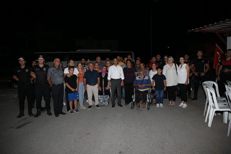 İskenderun polisi halkın derdini dinlemeye devam ediyor