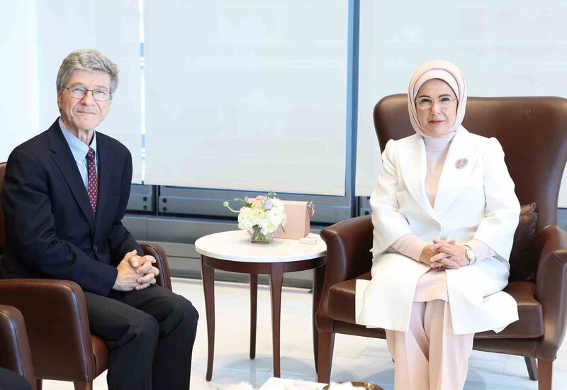 EMİNE ERDOĞAN, JEFFREY SACHS'I