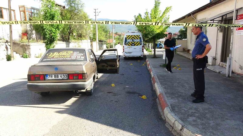 KARABÜK'TE ÇIKAN BIÇAKLI KAVGADA