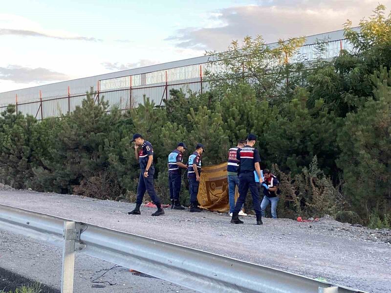 Kuzey Marmara Otoyolu’nda feci kaza… Takla atan araç metrelerce sürüklendi: 1 ölü, 5 yaralı