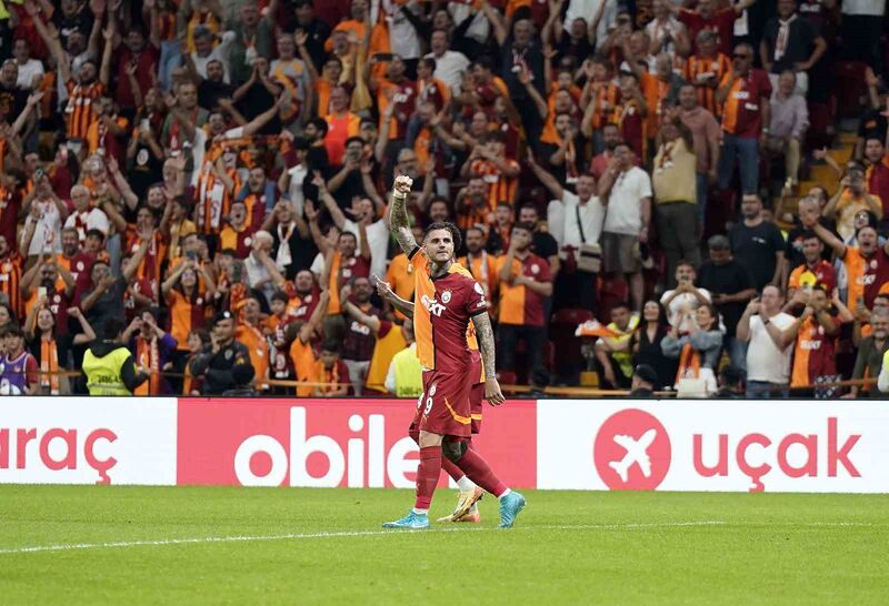 GALATASARAY’IN ARJANTİNLİ FUTBOLCUSU MAURO