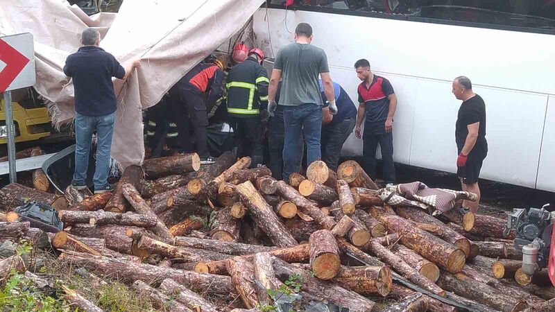 ZONGULDAK'TA TOMRUK YÜKLÜ KAMYONUN