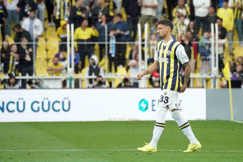 FENERBAHÇE'NİN BOSNA HERSEKLİ FUTBOLCUSU