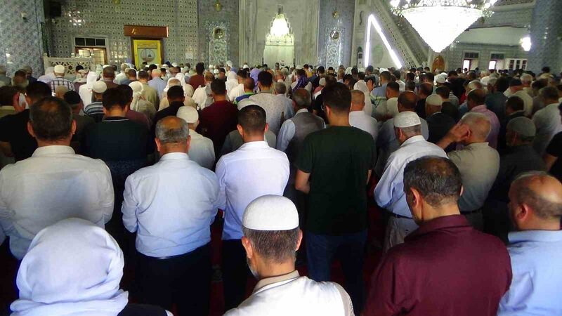 Şanlıurfa’da aktivist Ayşenur Ezgi Eygi için gıyabi cenaze namazı kılındı