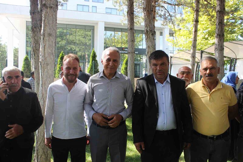 KAYSERİ'NİN MELİKGAZİ İLÇESİNE BAĞLI SARIMSAKLI MAHALLESİ SAKİNLERİ MAHALLELERİNDE DOĞALGAZ OLMAMASI