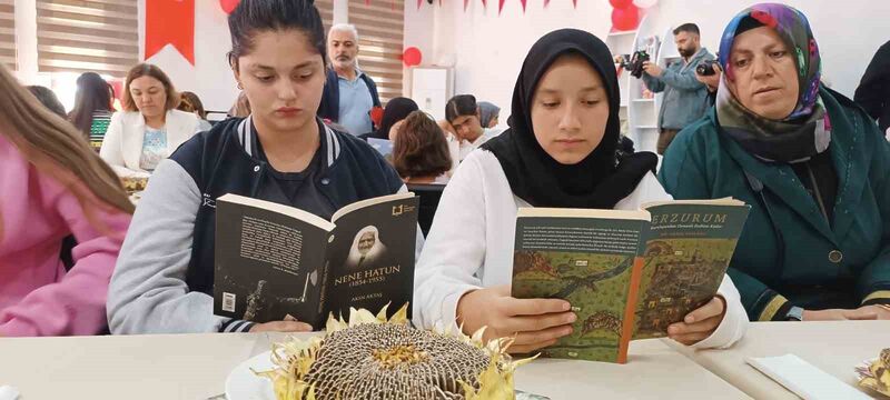 Şehit aileleri ve çocuklar “Şehitlerimizin Emanetiyle Birlikte Okuyoruz” etkinliğinde buluştu