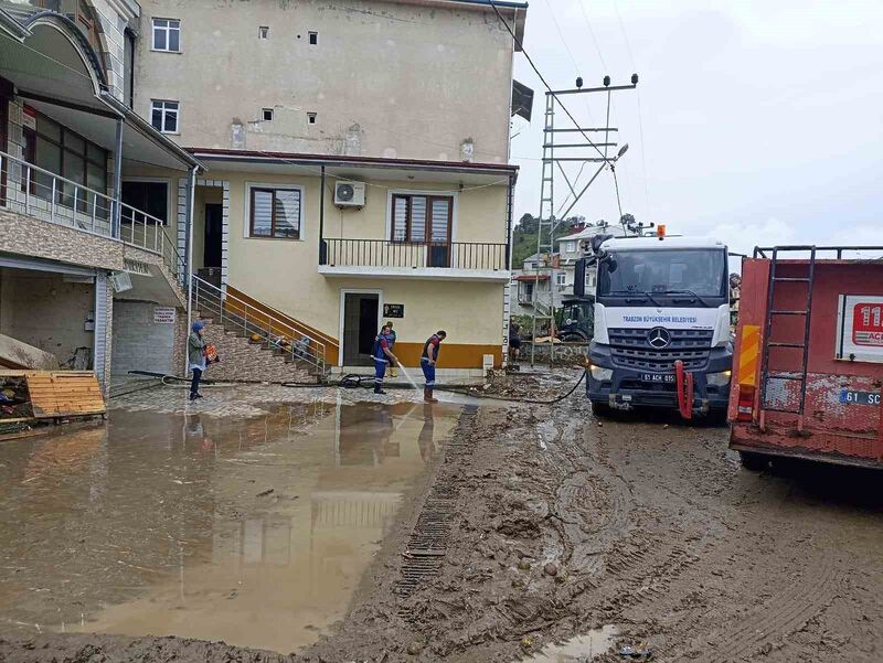 TRABZON BÜYÜKŞEHİR BELEDİYESİ EKİPLERİ,