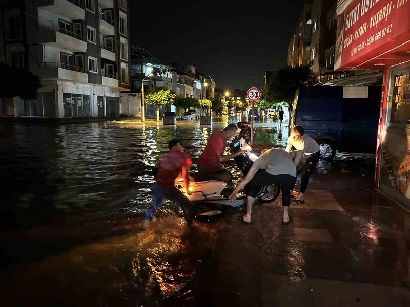 HATAY’IN İSKENDERUN İLÇESİNDE ETKİSİNİ