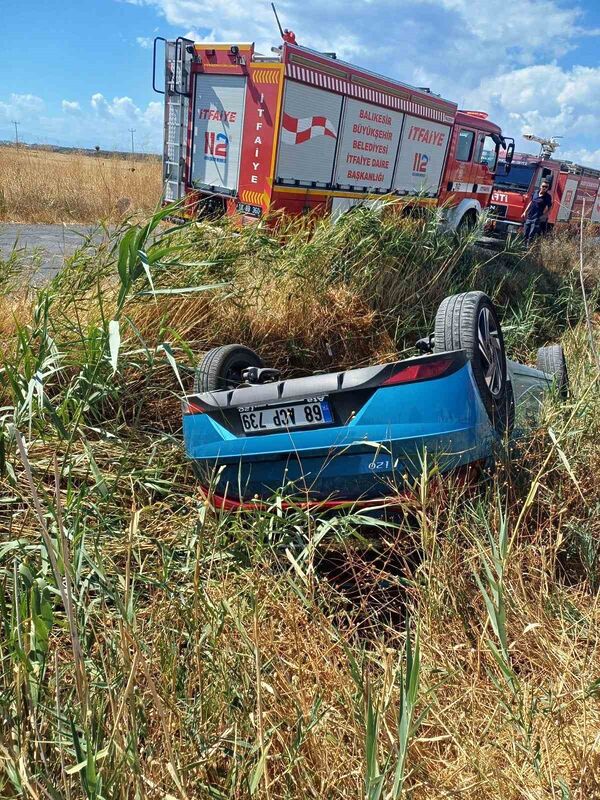 BALIKESİR’İN AYVALIK İLÇESİNDE SÜRÜCÜSÜNÜN