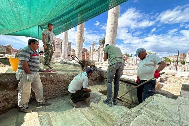 AYASULUK TEPESİ'NDEKİ ÇALIŞMALAR DEVAM