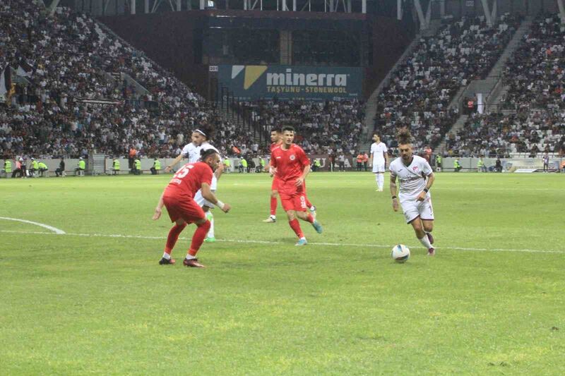 TFF 2. Lig: Elazığspor: 1 – Karaman FK: 0