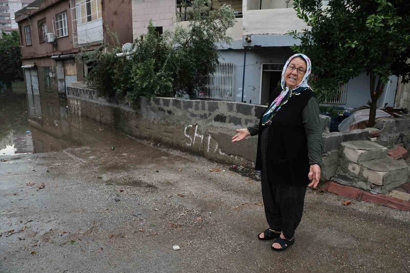 ADANA’DA ŞİDDETLİ YAĞIŞ NEDENİYLE