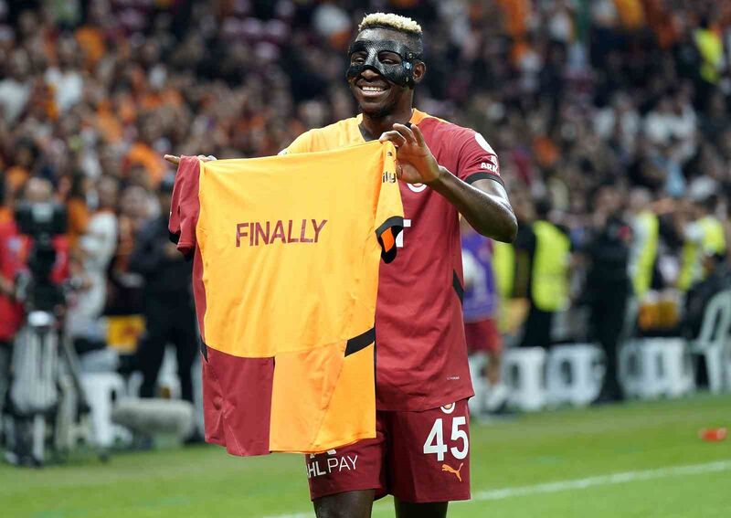 GALATASARAY’IN NİJERYALI FUTBOLCUSU VİCTOR