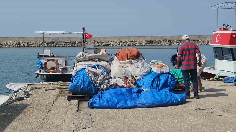 ZONGULDAK'TA BALIKÇILAR AV YASAĞININ