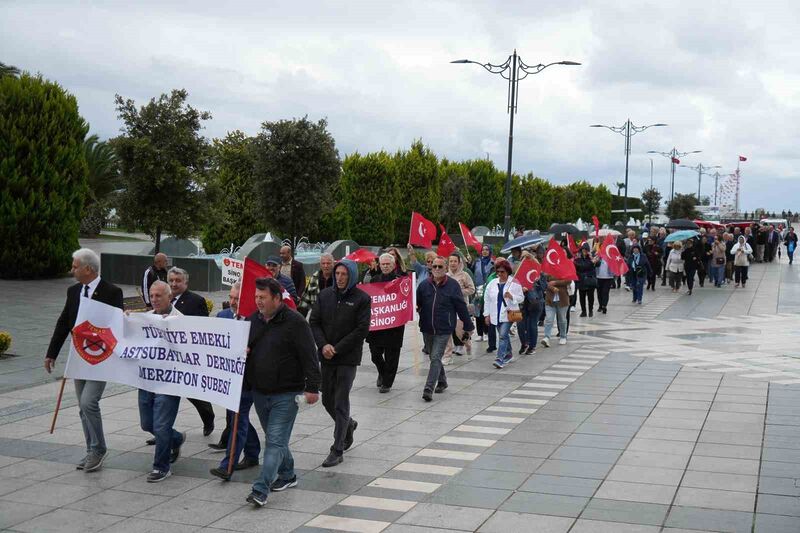 SAMSUN'DA, '17 EKİM ASTSUBAYLAR