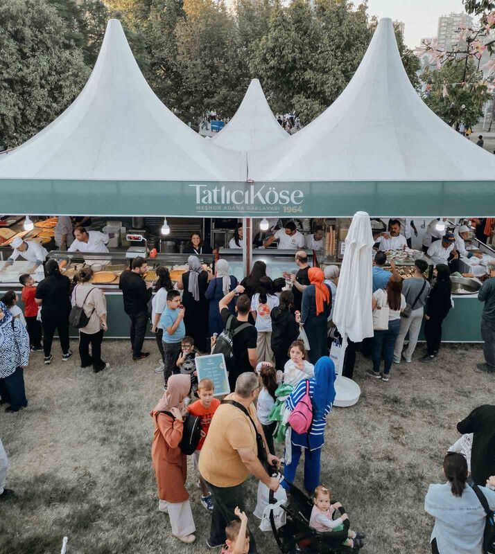 ADANA’DA FAALİYET GÖSTEREN TATLICI