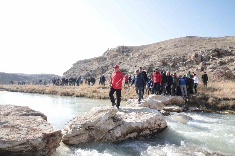 AĞRI’DA EŞSİZ MANZARAYA SAHİP