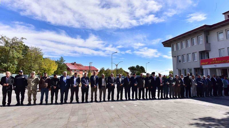 BİTLİS'İN AHLAT İLÇESİNDE 19