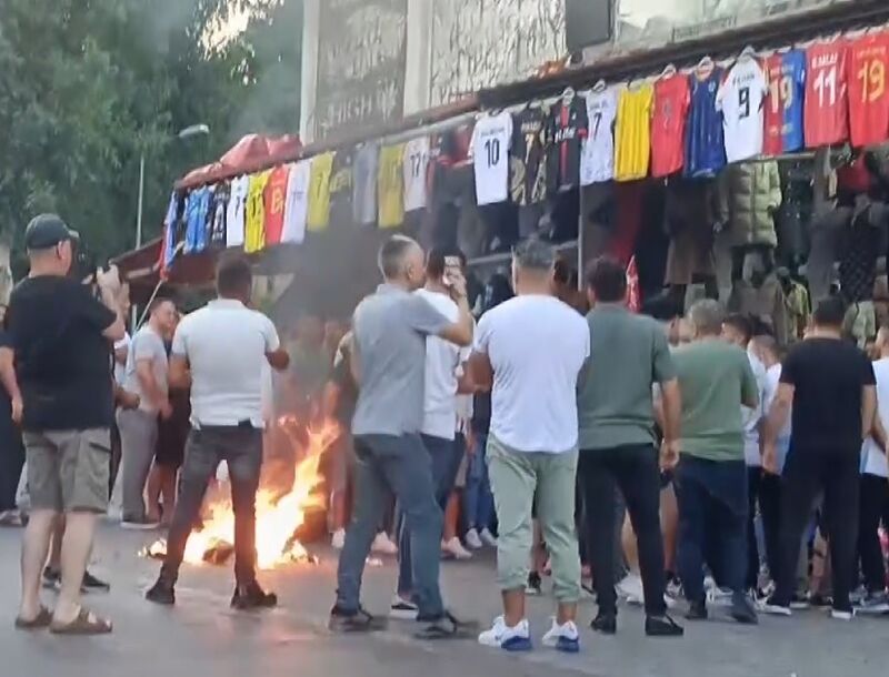 Alanya’da marka avukatları ile esnaf arasında arbede