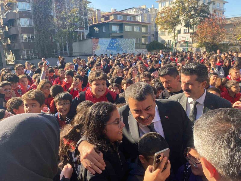 BAKAN TEKİN, “MÜSTEŞARKEN DE