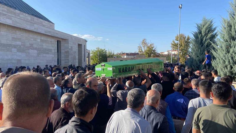 KARAMAN'IN ERMENEK İLÇESİNDE YÜZMEK