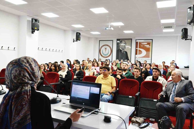 BŞEÜ'DE ‘HASTANELERDE ECZACILIK HİZMETLERİ’