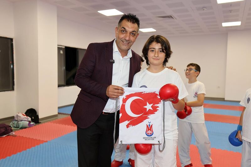 ŞEHZADELER BELEDİYESİ GENÇLİK SPOR