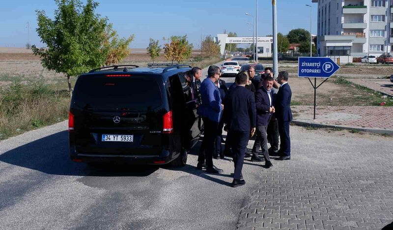 CHP Lideri Özel, Demirtaş’ı cezaevinde ziyaret ediyor