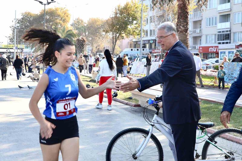 CUMHURİYET COŞKUSU MUDANYA'YI SARDI