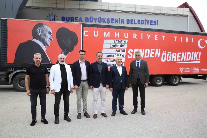 CUMHURİYET COŞKUSUNU TÜM KENTE