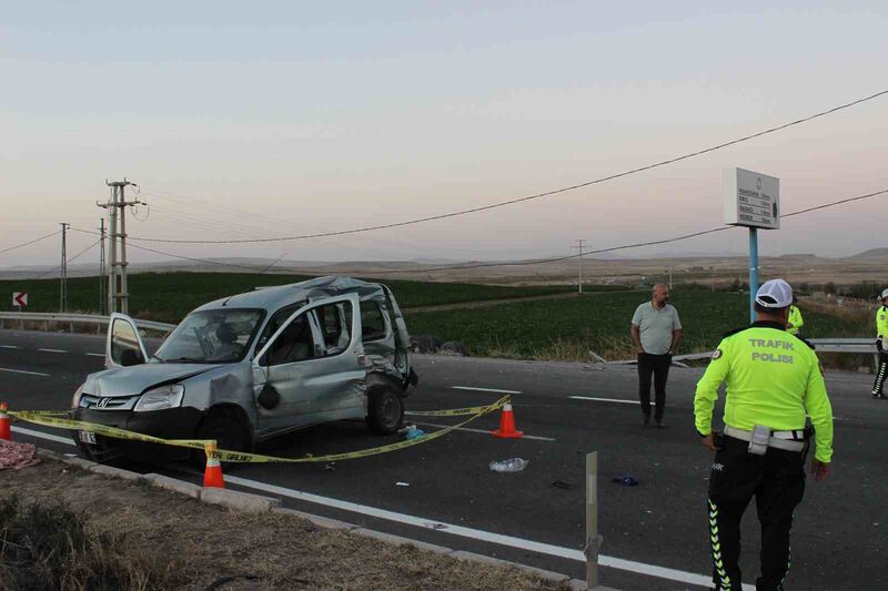 KAYSERİ'DE OTOBÜS BEKLEYEN ÖĞRETMENLERİ