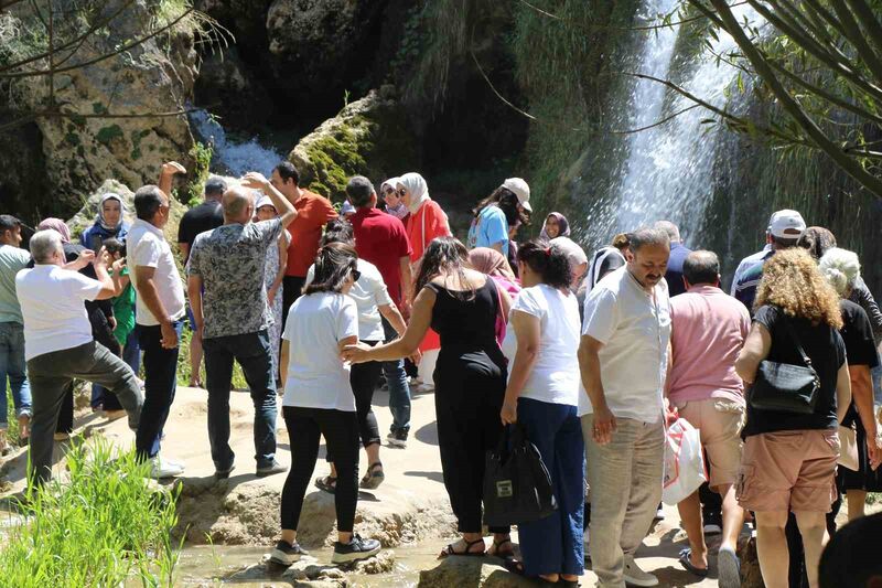 Erzincan’da en çok turistin ağırlandığı beldenin yolu asfaltlanıyor