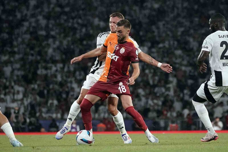 GALATASARAY İLE BEŞİKTAŞ ARASINDA