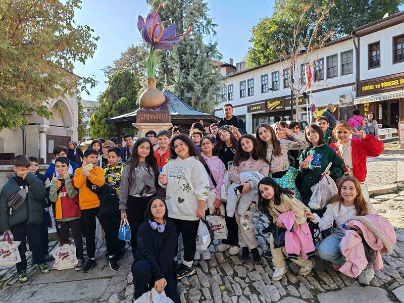 GAZİANTEP KOLEJ VAKFI ÖĞRENCİLERİ